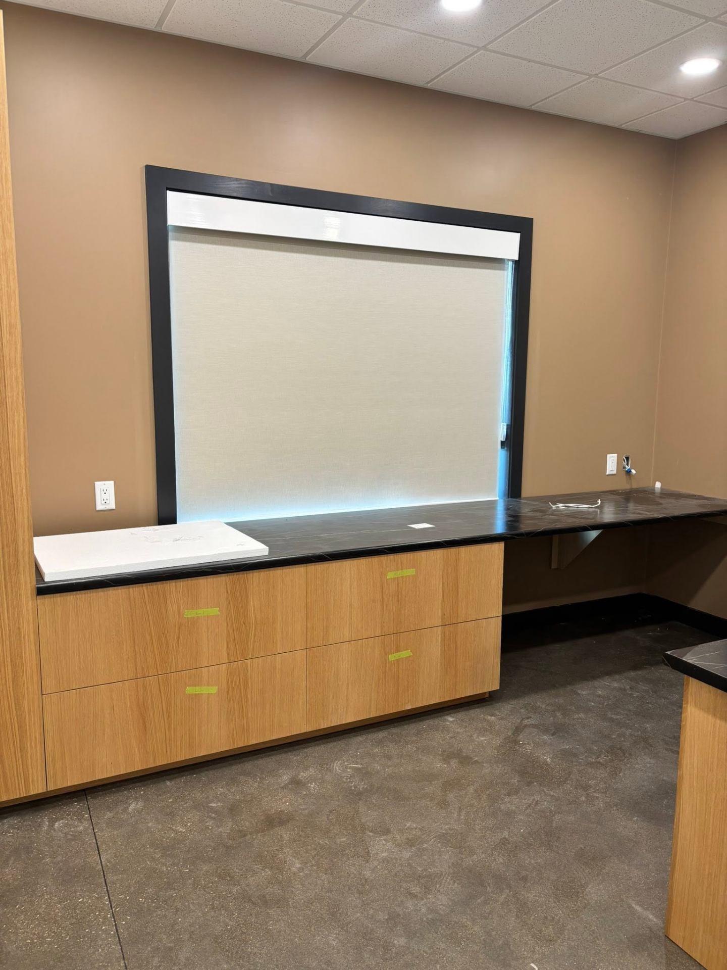 Consult Room · Ivory Screen